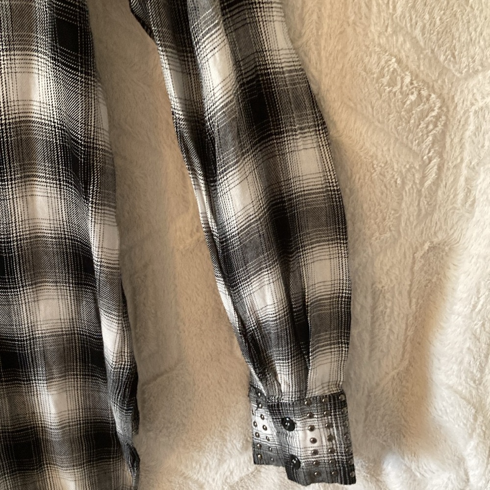 GUC    Miss Me Long Sleeve Top - Picture 10 of 13